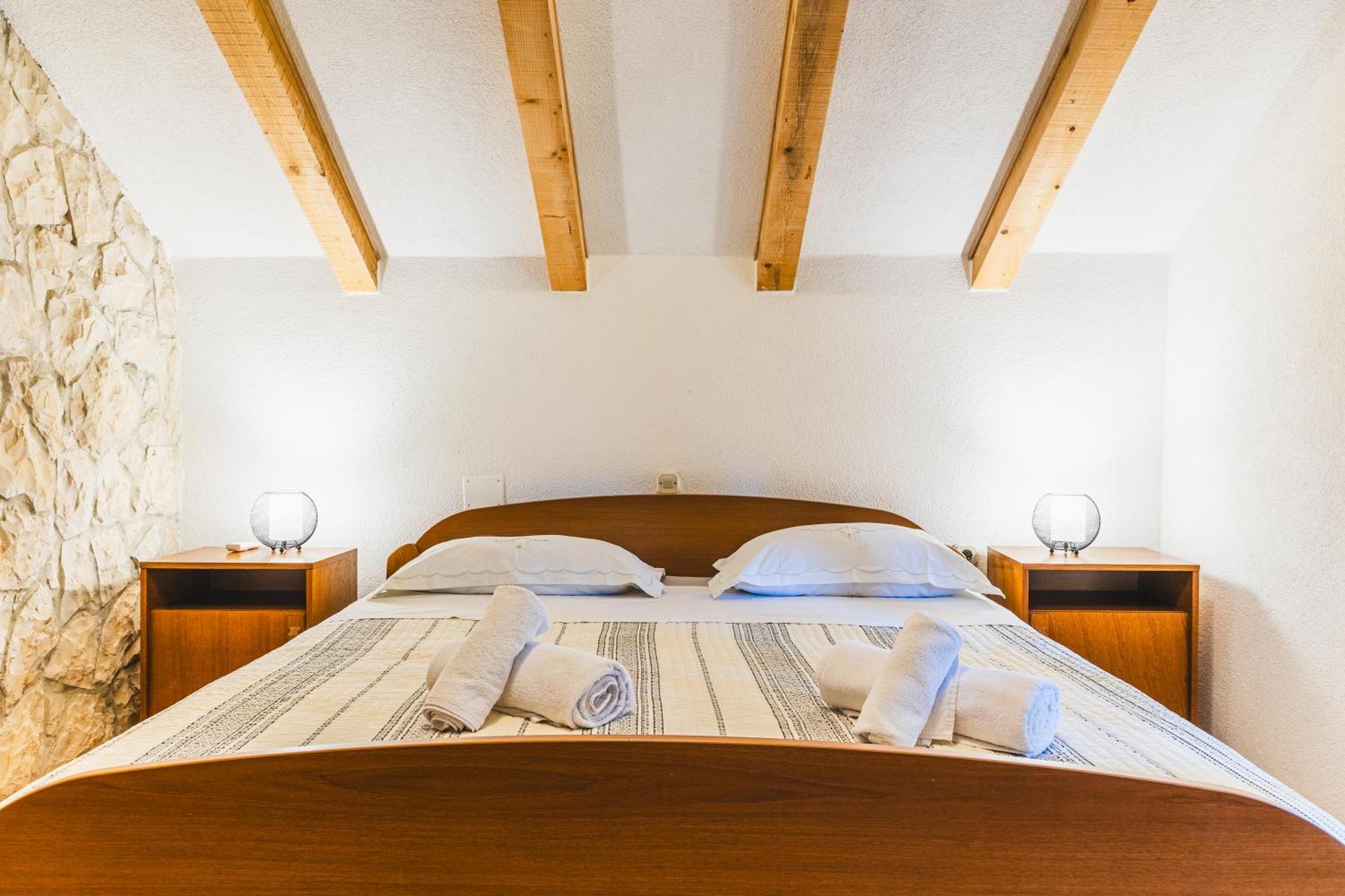 Country House Uros In Nature With Pool Lovorno Buitenkant foto