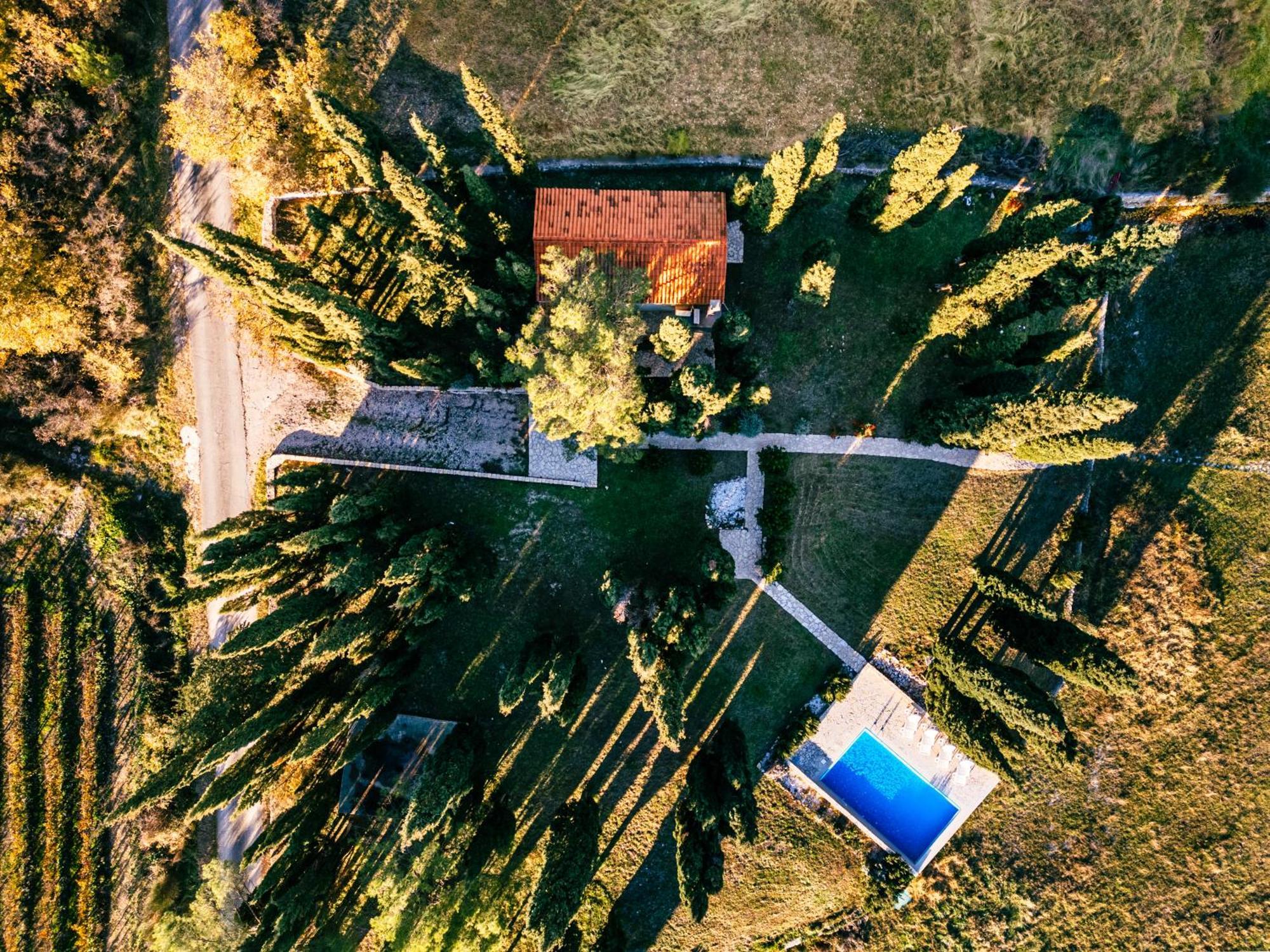 Country House Uros In Nature With Pool Lovorno Buitenkant foto
